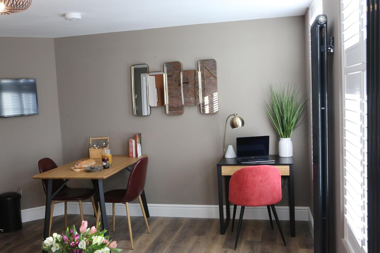 No 12 - Stunning Self Check-In Apartments In Worcester Centre المظهر الخارجي الصورة